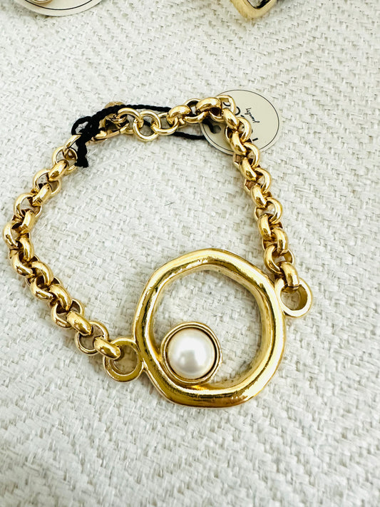 Single Circle/ Gold Pearl Bracelet- Tucco