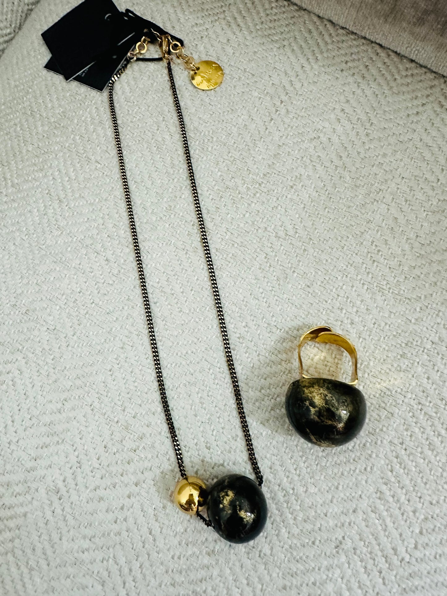 Antura Black/Gold Ball Necklace