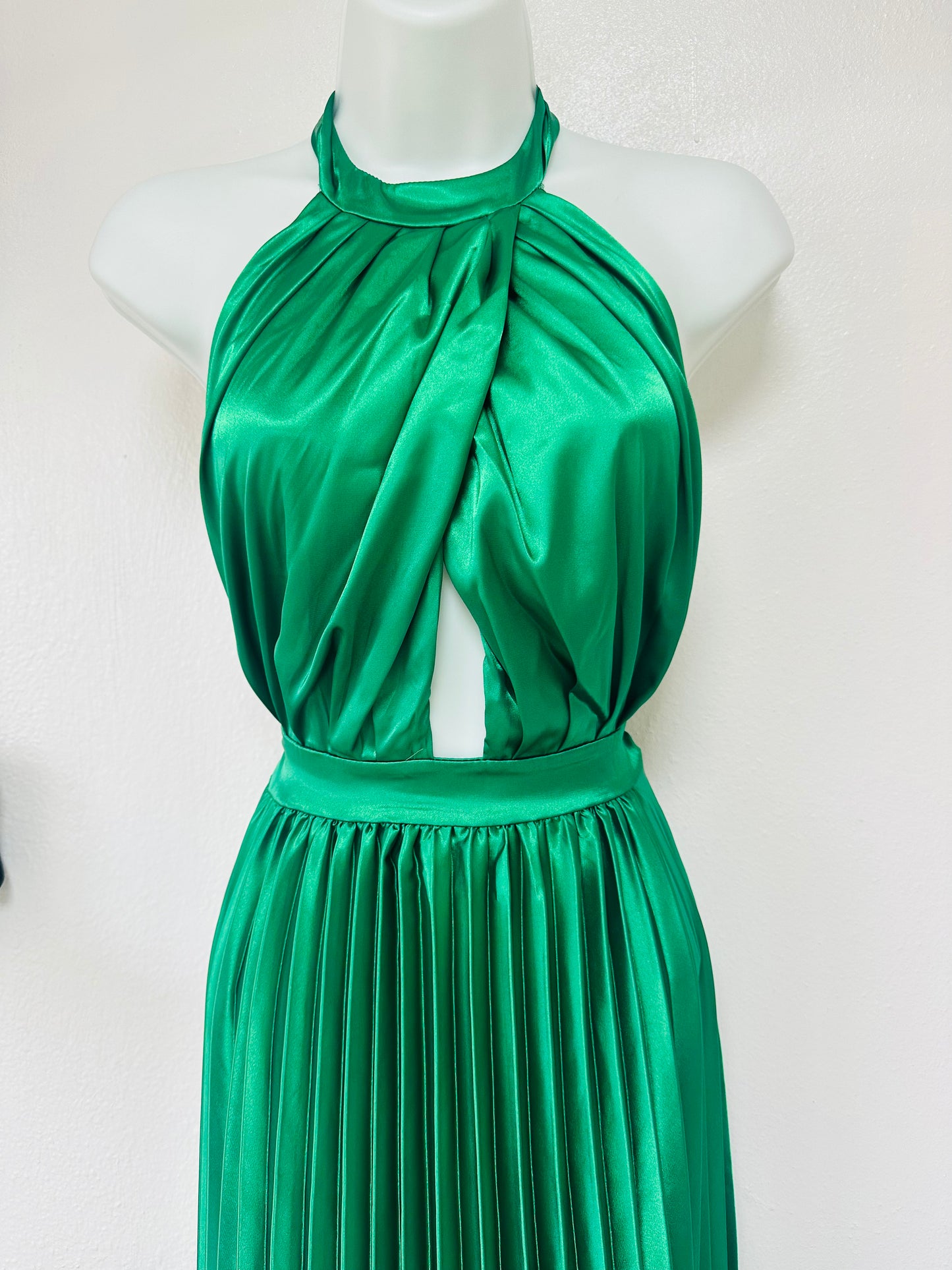 Green Halter Pleated midi Dress